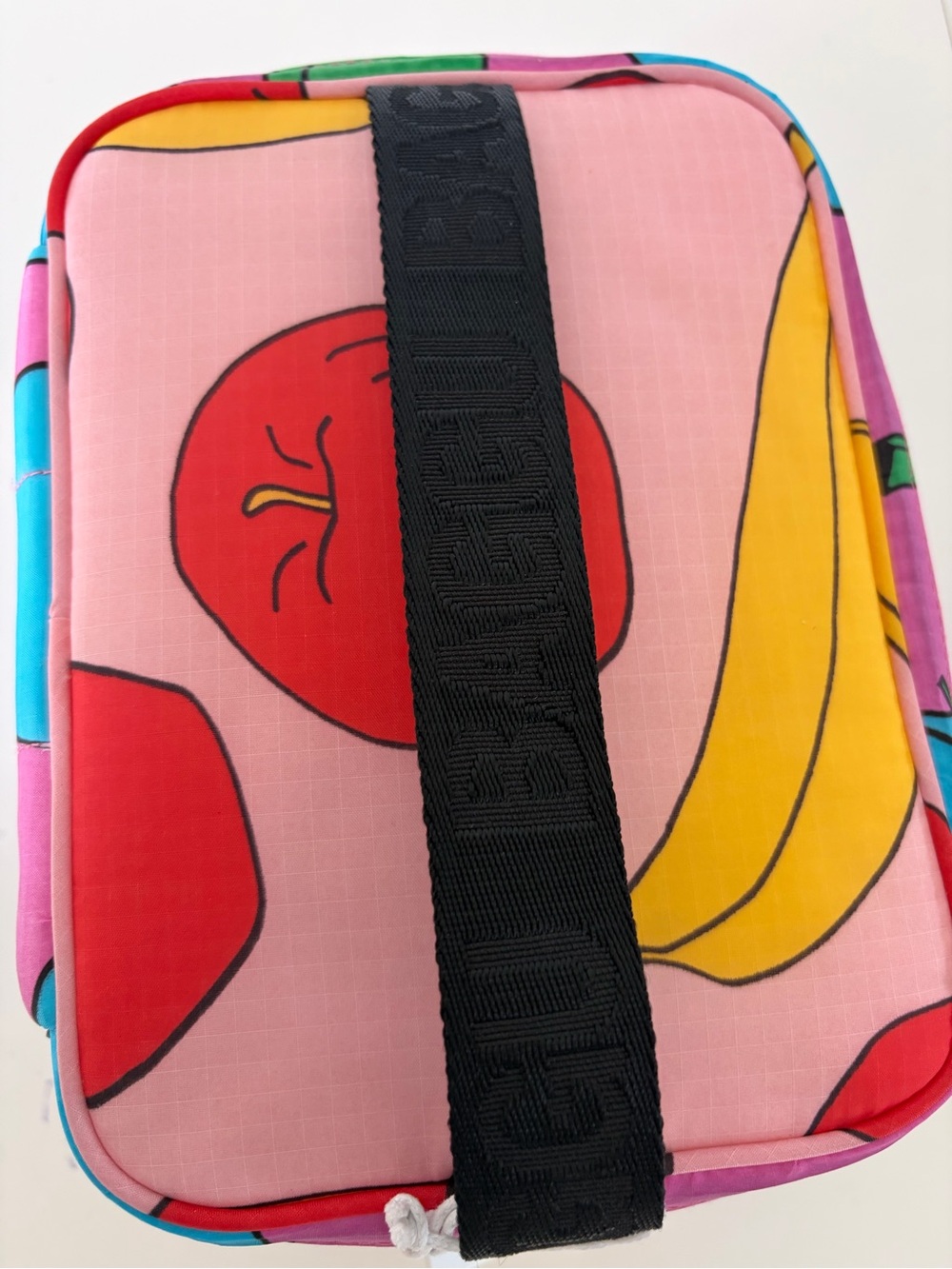 BAGGU Puffy Lunch Bag Apples & Bananas Mix Insulated Cooler NWT - Picture 8 of 12